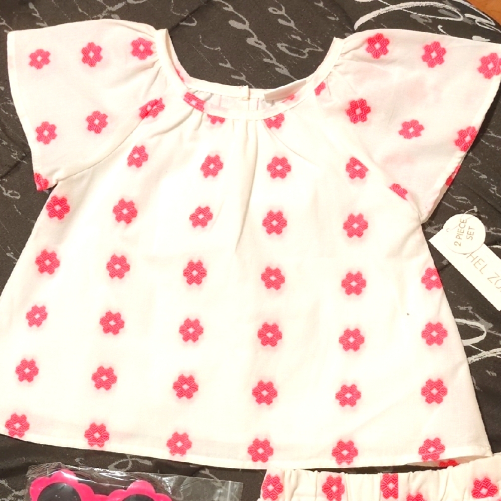 Rachel Zoe 2 PC White Top/Shorts with Pink Floral Pattern & Sunglasses 5